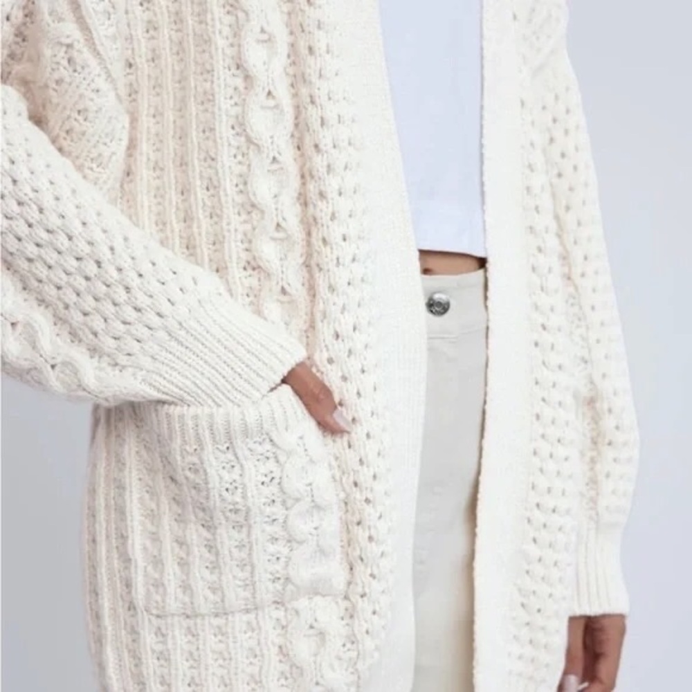 Aritzia Cream Cable Knit Open Cardigan